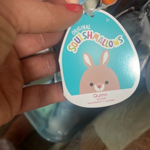 Quinn Squishmallow Clip - Picture 2 of 4